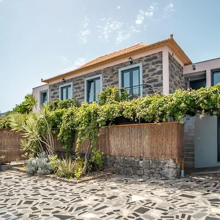 Tatil Evi Madeirense In Santa Cruz (Madeira)