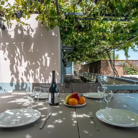 Madeirense In Tatil Evi *